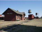 CB&Q 14424 & Stock Cars 1880 Town Depot